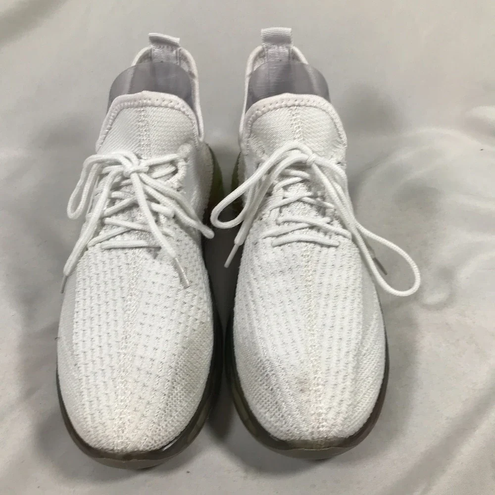 Wanted Dash White Sneaker Shoe Rainbow Sole Womens US 7.5 See Pics